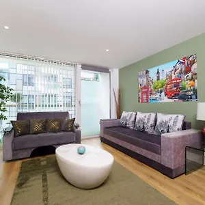 https://cobalt-point-south-quay.cambridgehotelsuk.com