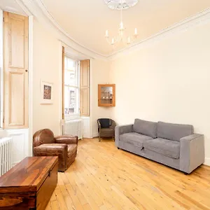 Joivy Charming Flat Near St Giles Apartamento
