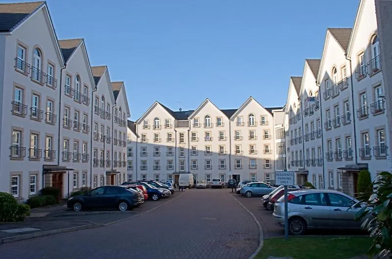 Castle Apartments EDI 0*,